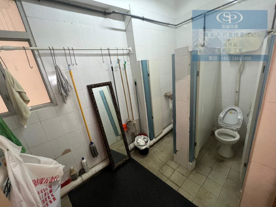 瑞榮工業大廈,超實用單位,L窗,超開揚景觀,單位四方,精緻間隔,倉寫一流,市場罕見,荀盤!!